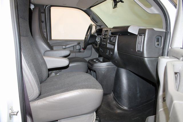 Used 2023 GMC Savana 2500 w/ Driver Convenience Package image 18