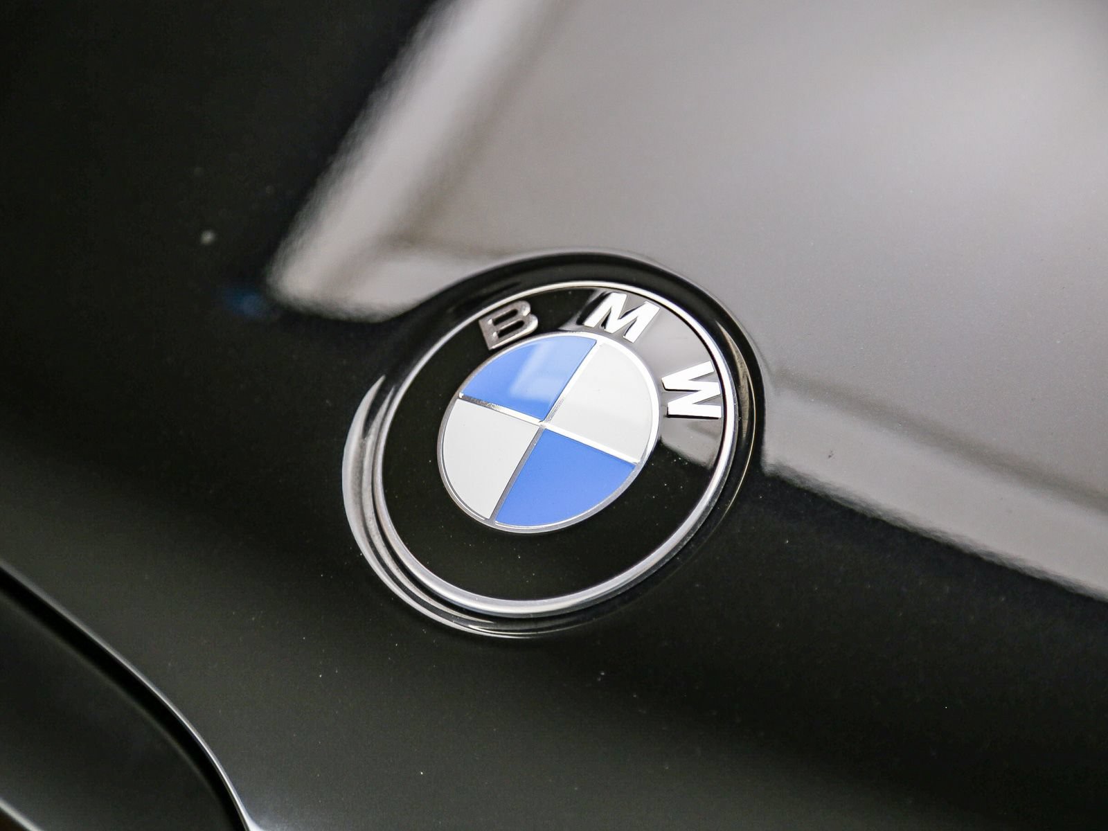 Used 2024 BMW X5 xDrive40i w/ M Sport Package AWD/4WD image 9
