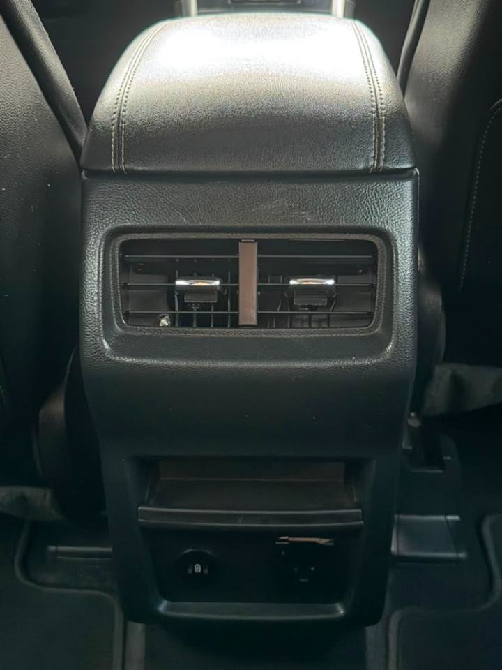 Used 2023 Ford Edge Titanium AWD/4WD image 32