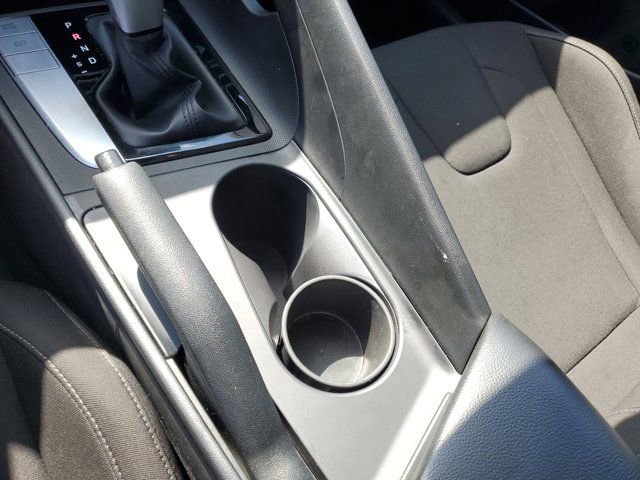 Certified 2022 Hyundai Elantra SEL w/ Winter Weather Package image 30