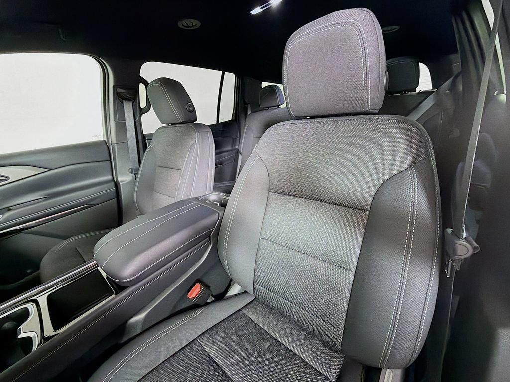 New 2026 Chevrolet Traverse LT w/ LPO, Floor Liner Package AWD/4WD image 11