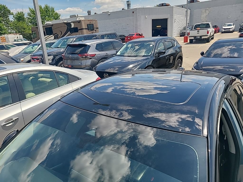 Used 2024 Nissan Sentra SR w/ SR Premium Package FWD image 20