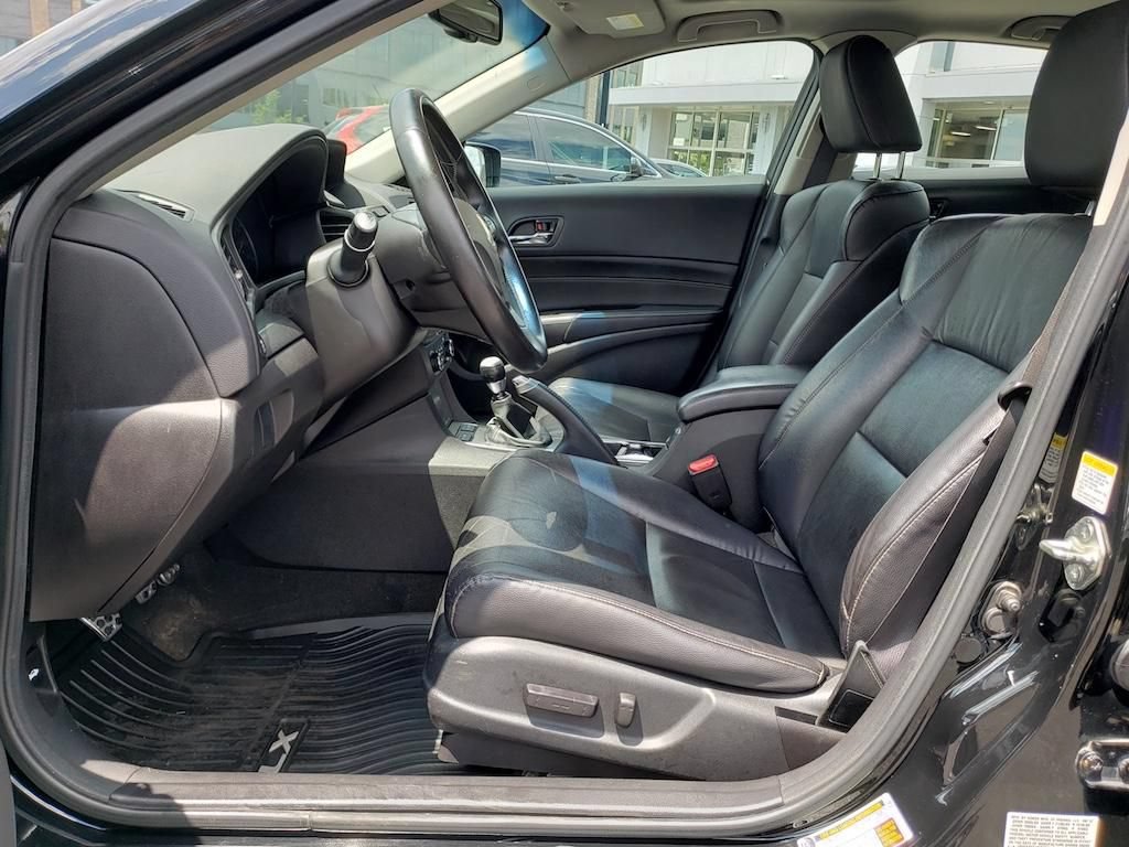 Used 2013 Acura ILX w/ Premium Package FWD image 11