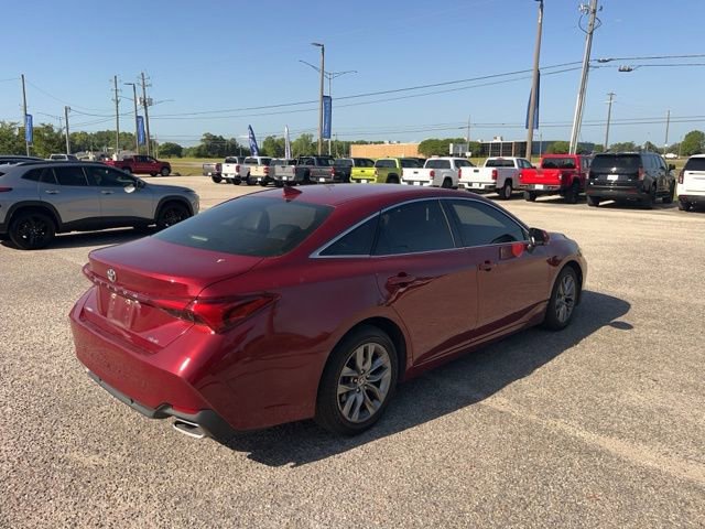 Used 2022 Toyota Avalon XLE FWD image 13