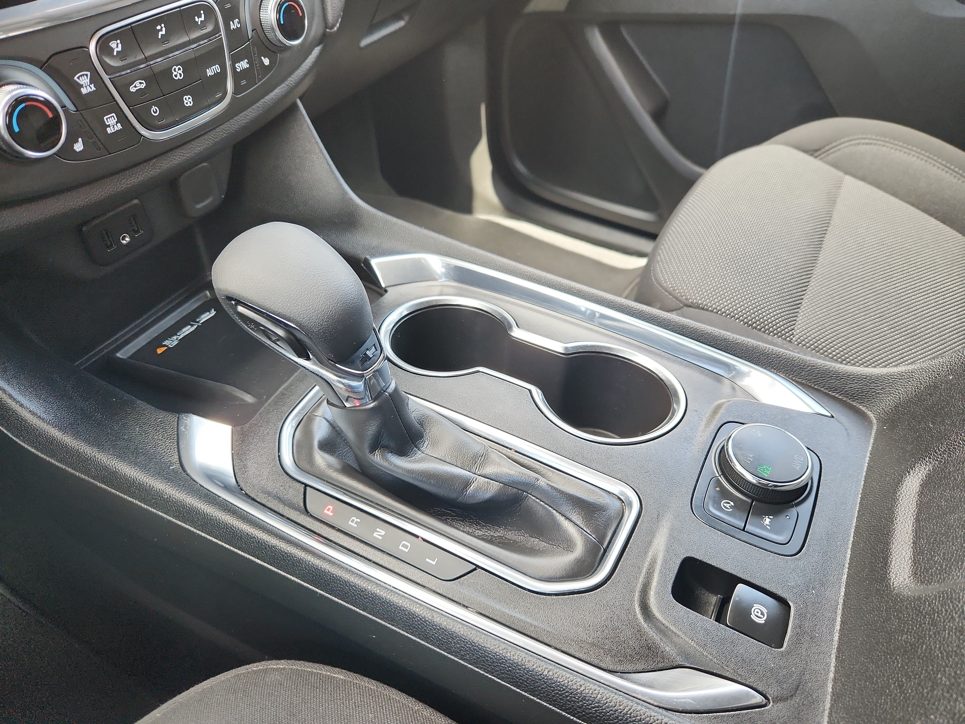 Used 2023 Chevrolet Traverse LT AWD/4WD image 30