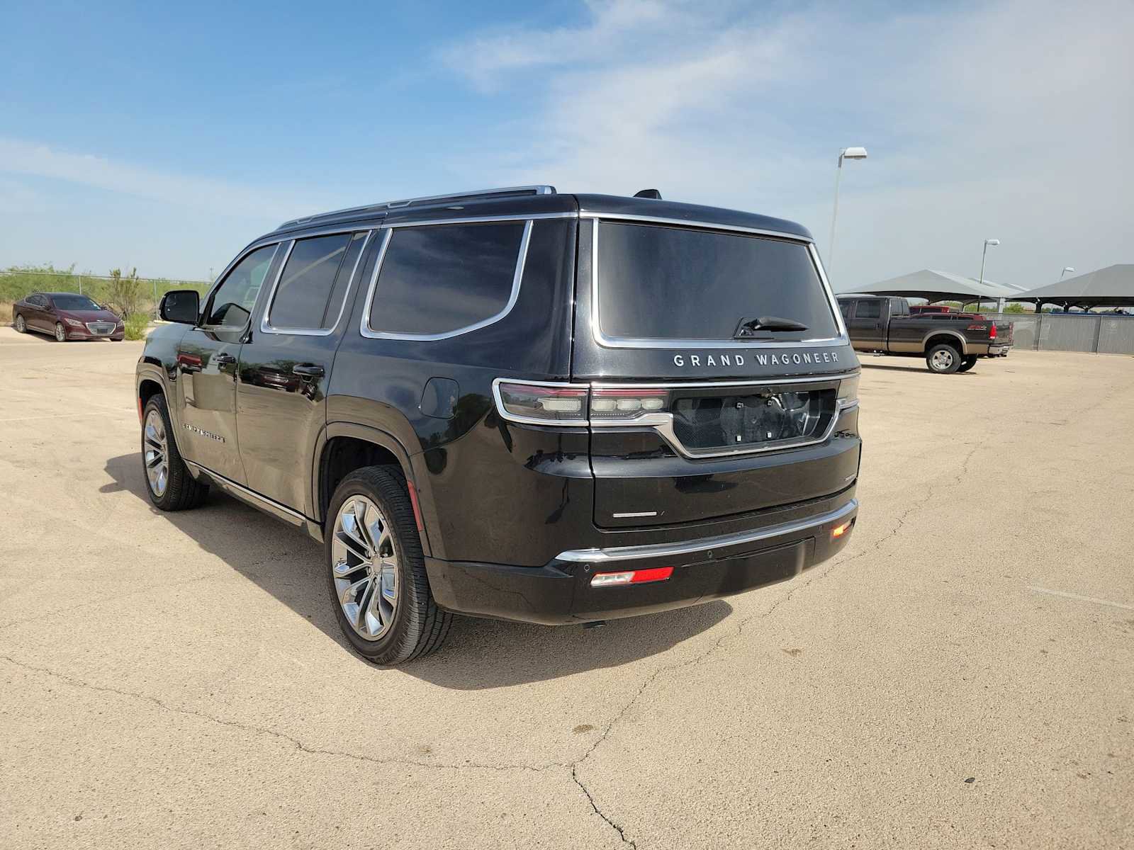Used 2023 Jeep Grand Wagoneer Series II AWD/4WD image 6