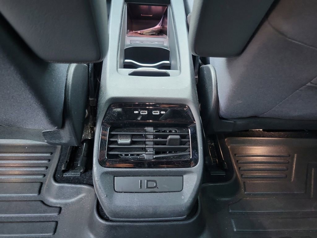 Used 2021 Volkswagen ID.4 Pro image 11