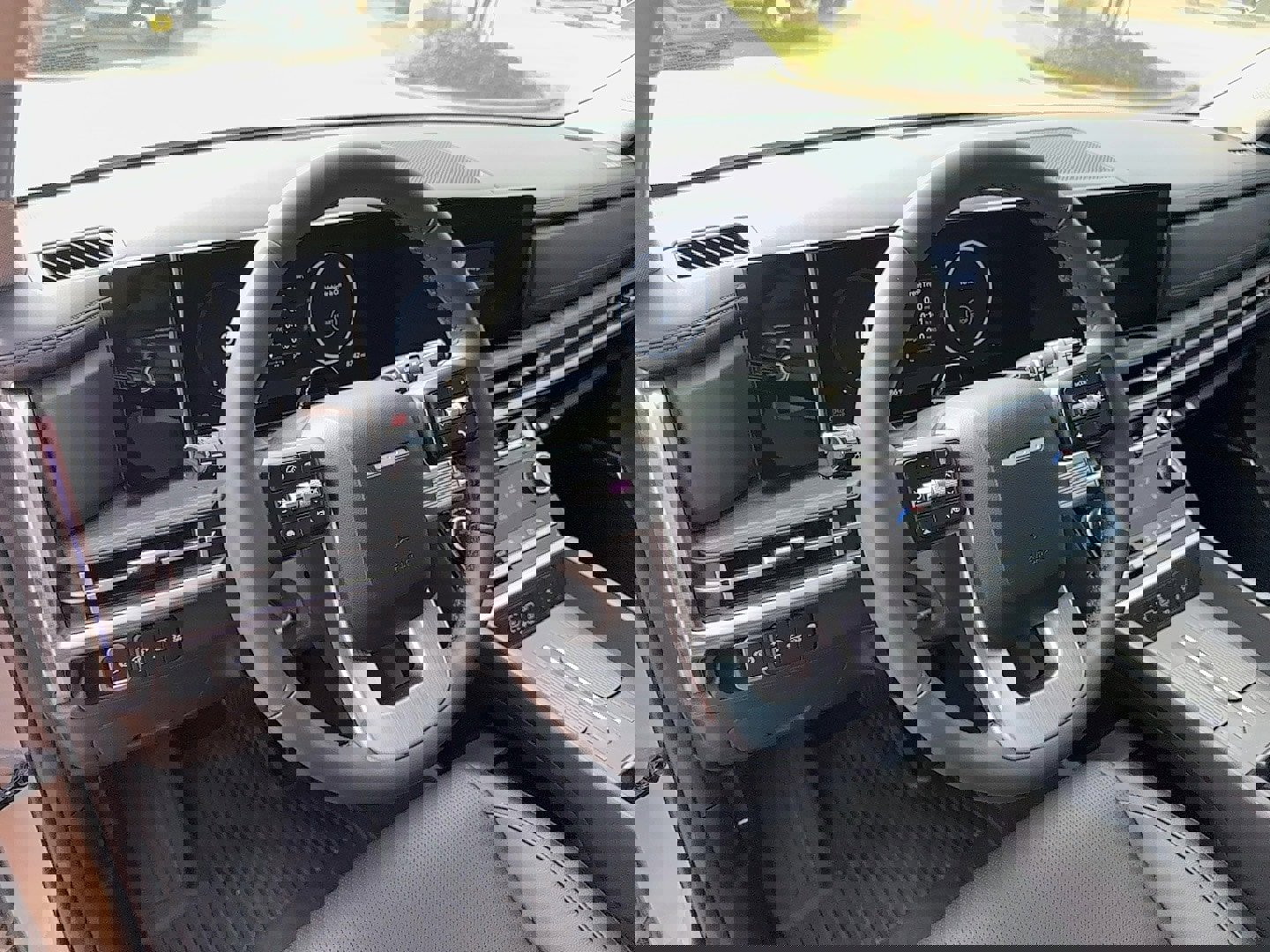 Used 2025 Hyundai Santa Fe Limited image 17