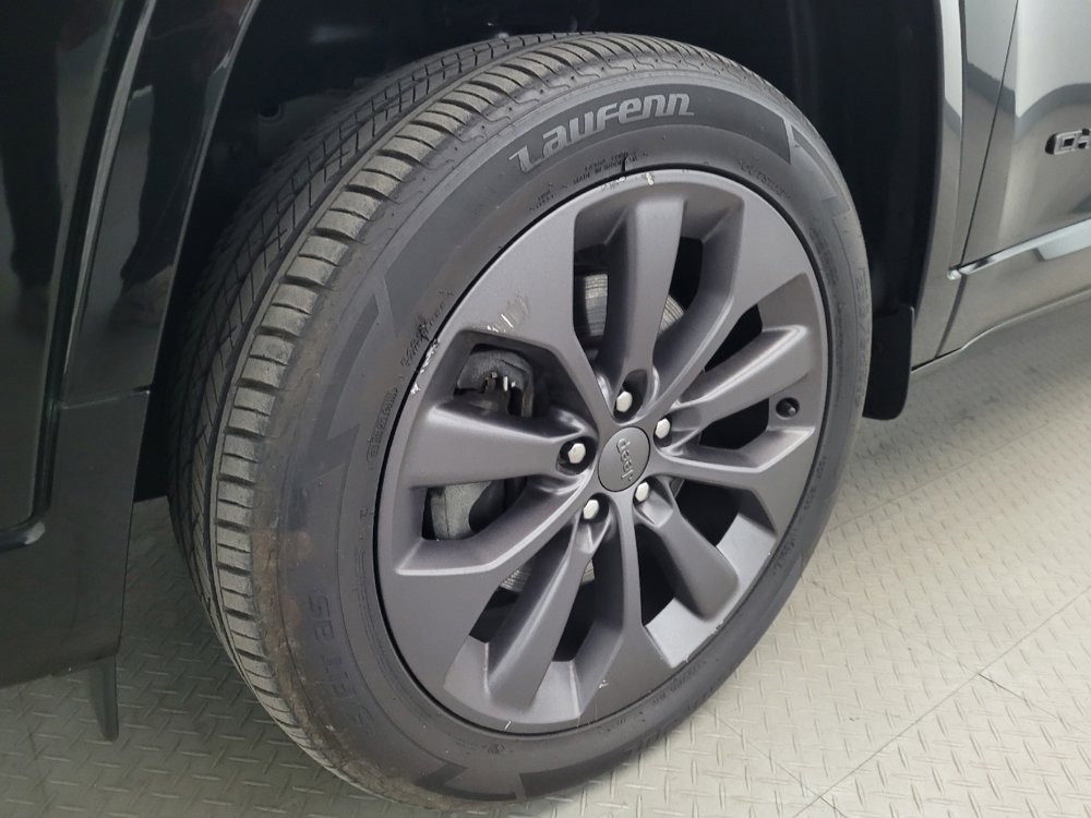 Used 2019 Jeep Cherokee High Altitude AWD/4WD image 31