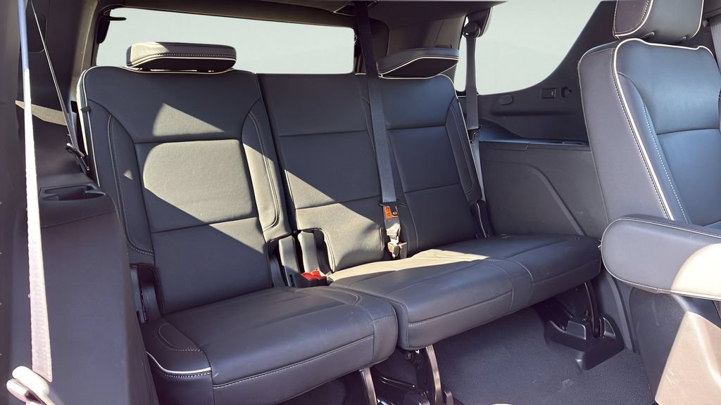 Used 2024 GMC Yukon SLT AWD/4WD image 38