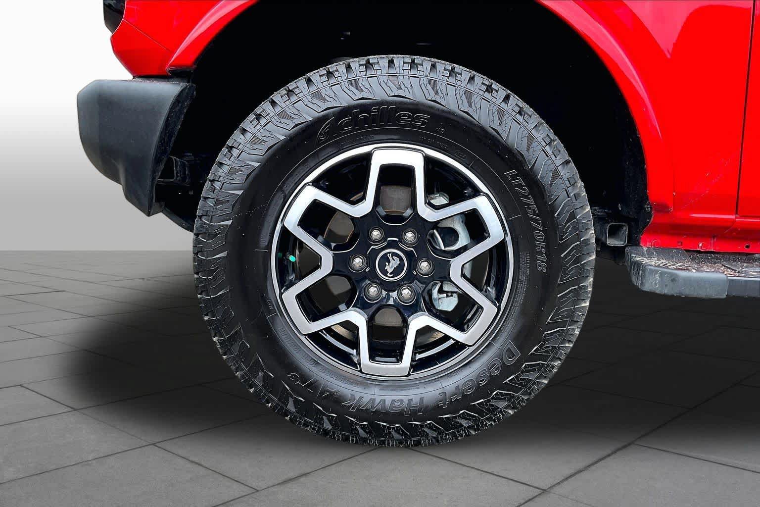 Used 2022 Ford Bronco Outer Banks AWD/4WD image 13
