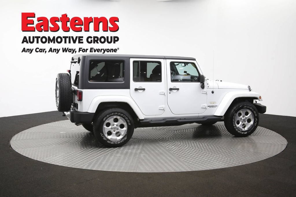 Used 2015 Jeep Wrangler Unlimited Sahara w/ Connectivity Group AWD/4WD image 44