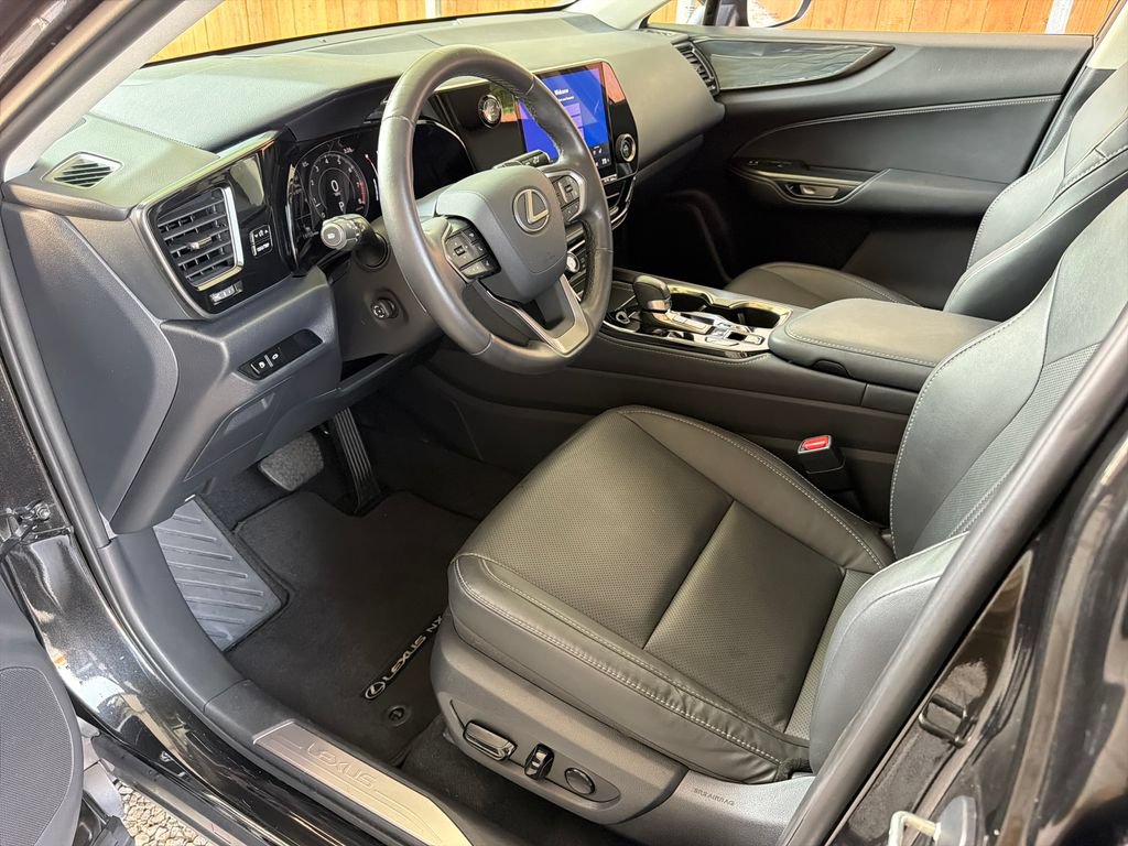 Used 2025 Lexus NX 250 FWD w/ Towing Package (2000 Lbs) image 2