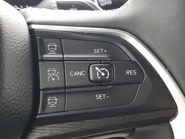 Used 2023 Jeep Grand Cherokee L Laredo AWD/4WD image 14