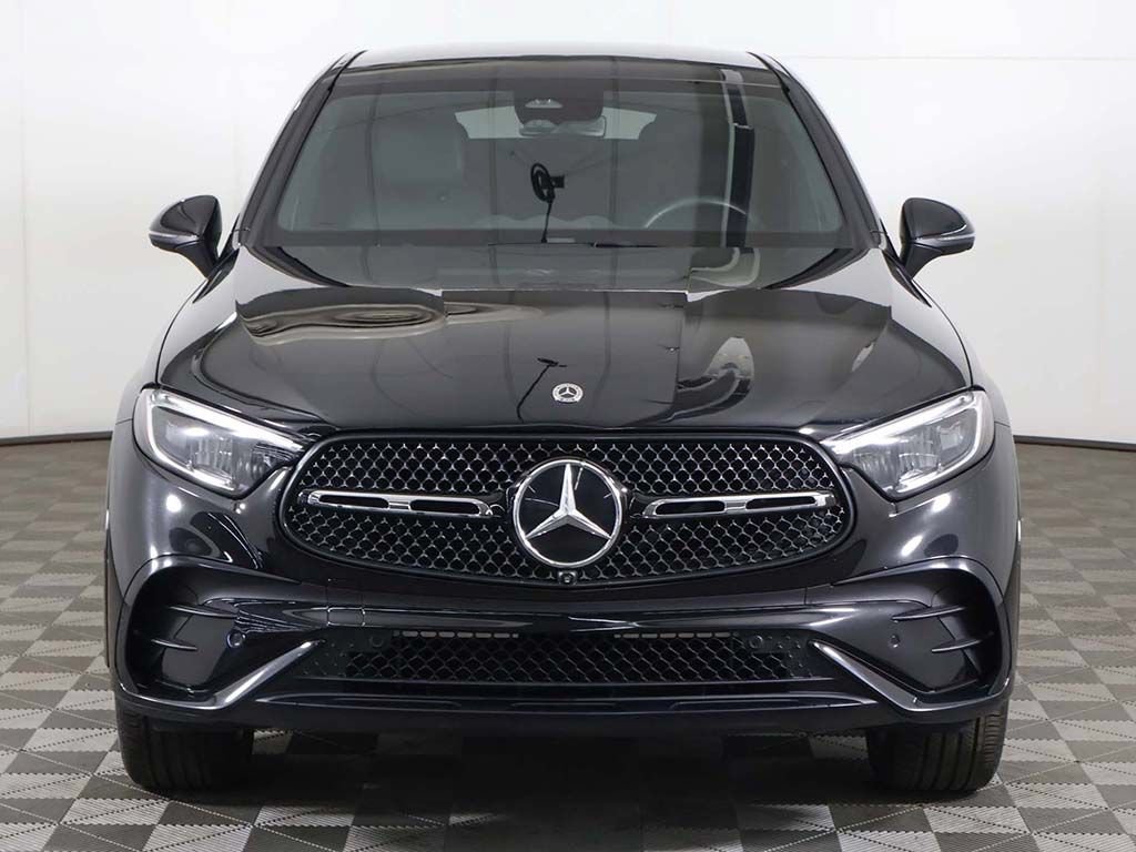 Used 2025 Mercedes-Benz GLC 300 4MATIC image 12