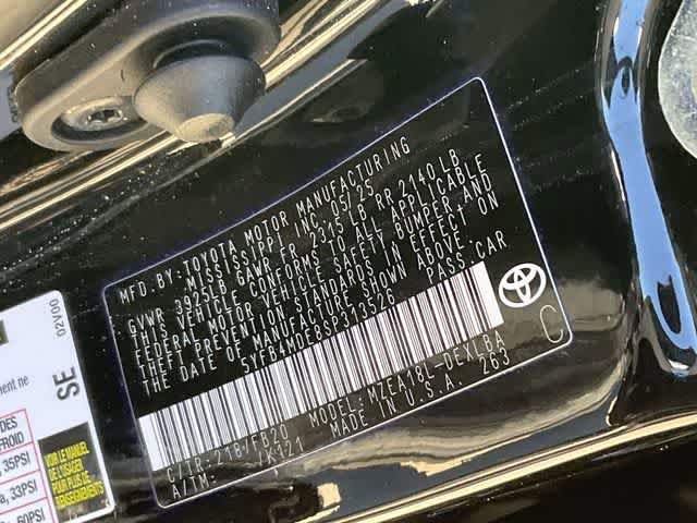 Used 2025 Toyota Corolla LE FWD image 28