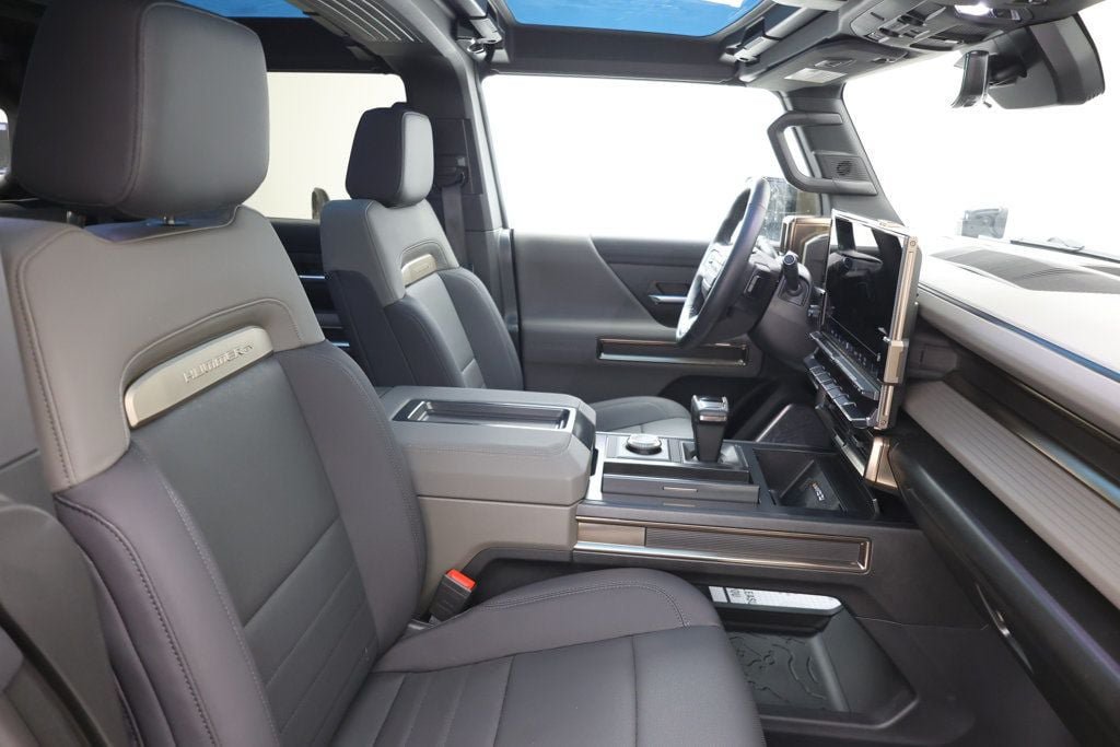 Used 2025 GMC Hummer EV 3X w/ LPO, Illumination Package AWD/4WD image 22