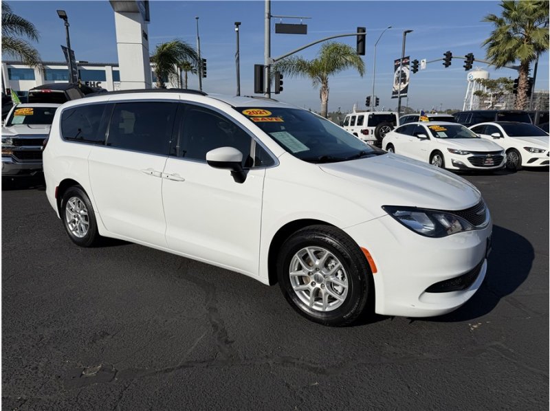 Used 2021 Chrysler Voyager Lxi image 61