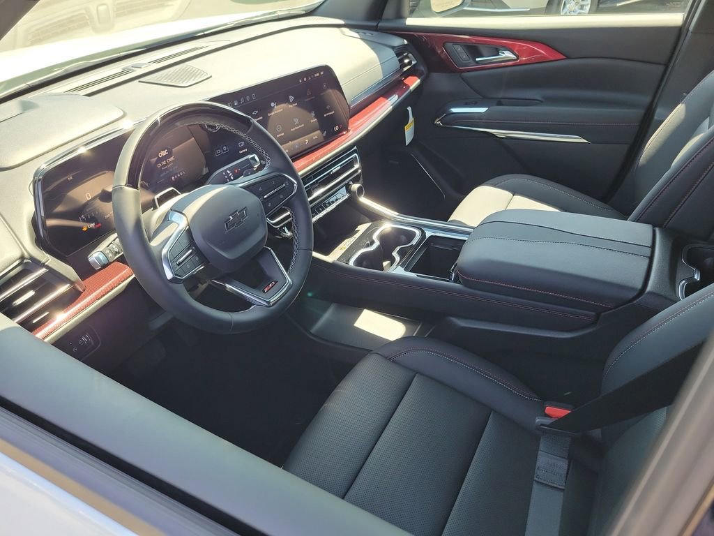 New 2026 Chevrolet Traverse Z71 w/ Enhanced Driving Package AWD/4WD image 3