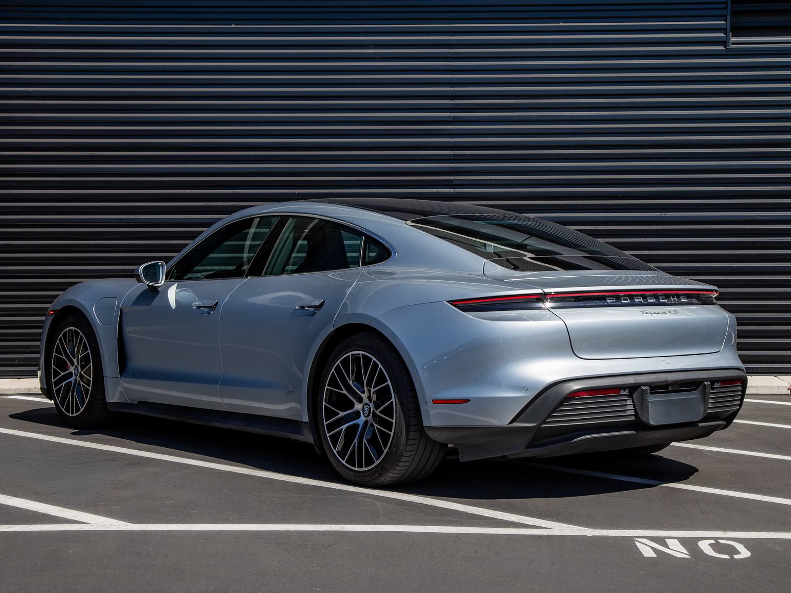 Certified 2021 Porsche Taycan 4S AWD/4WD image 3