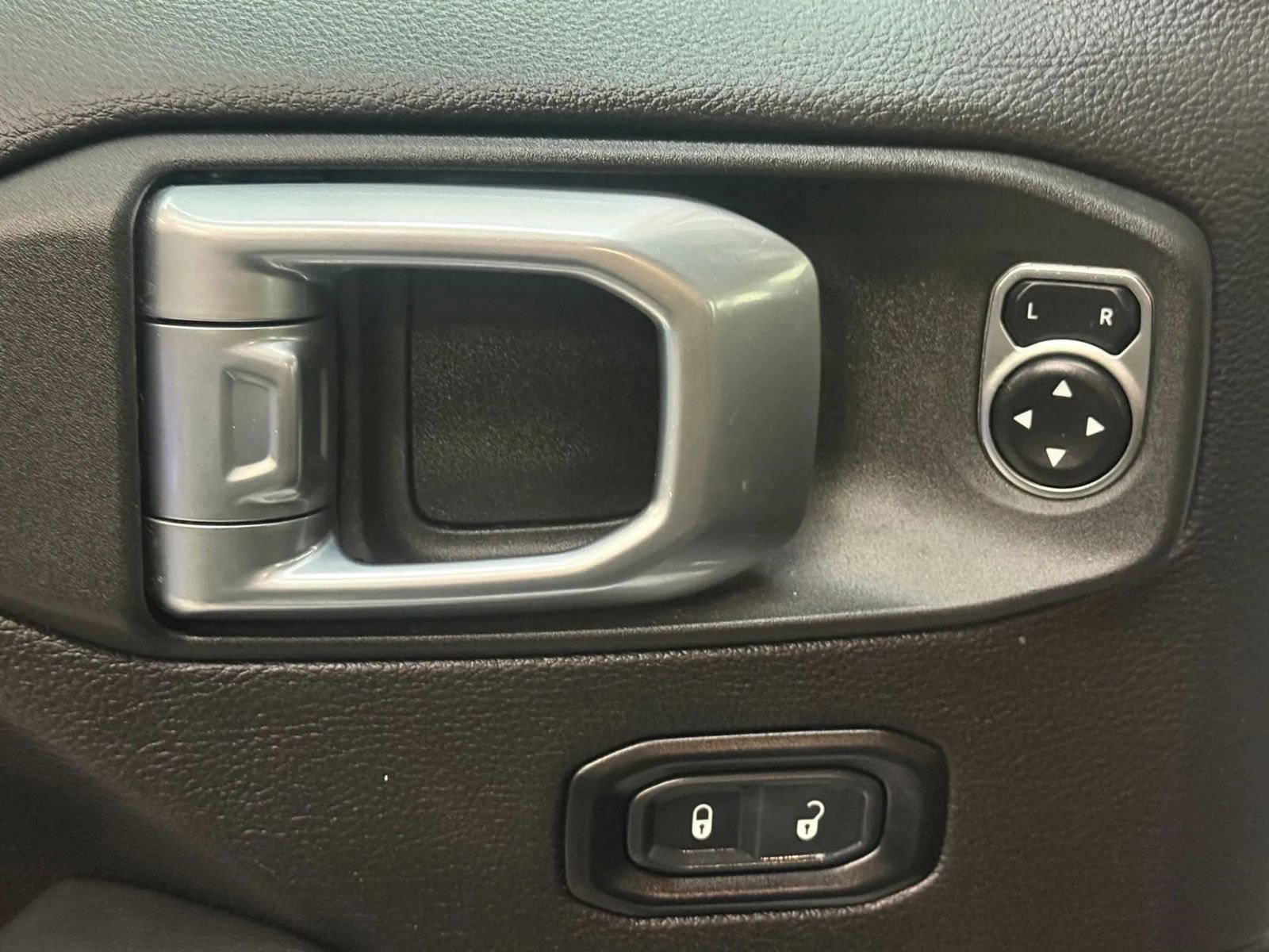 Used 2023 Jeep Wrangler Unlimited Sahara w/ Cold Weather Group image 24