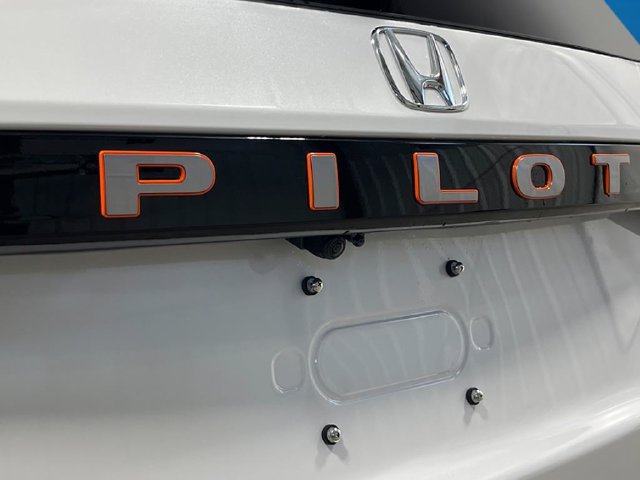 New 2026 Honda Pilot TrailSport image 9