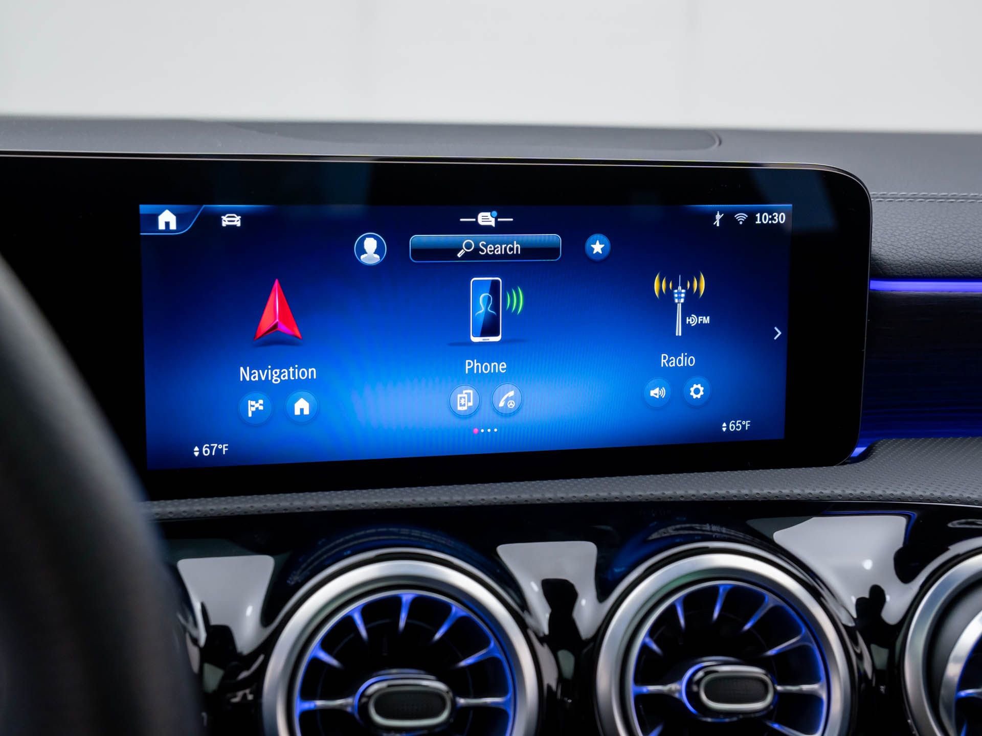 Used 2025 Mercedes-Benz CLA 35 AMG 4MATIC image 24