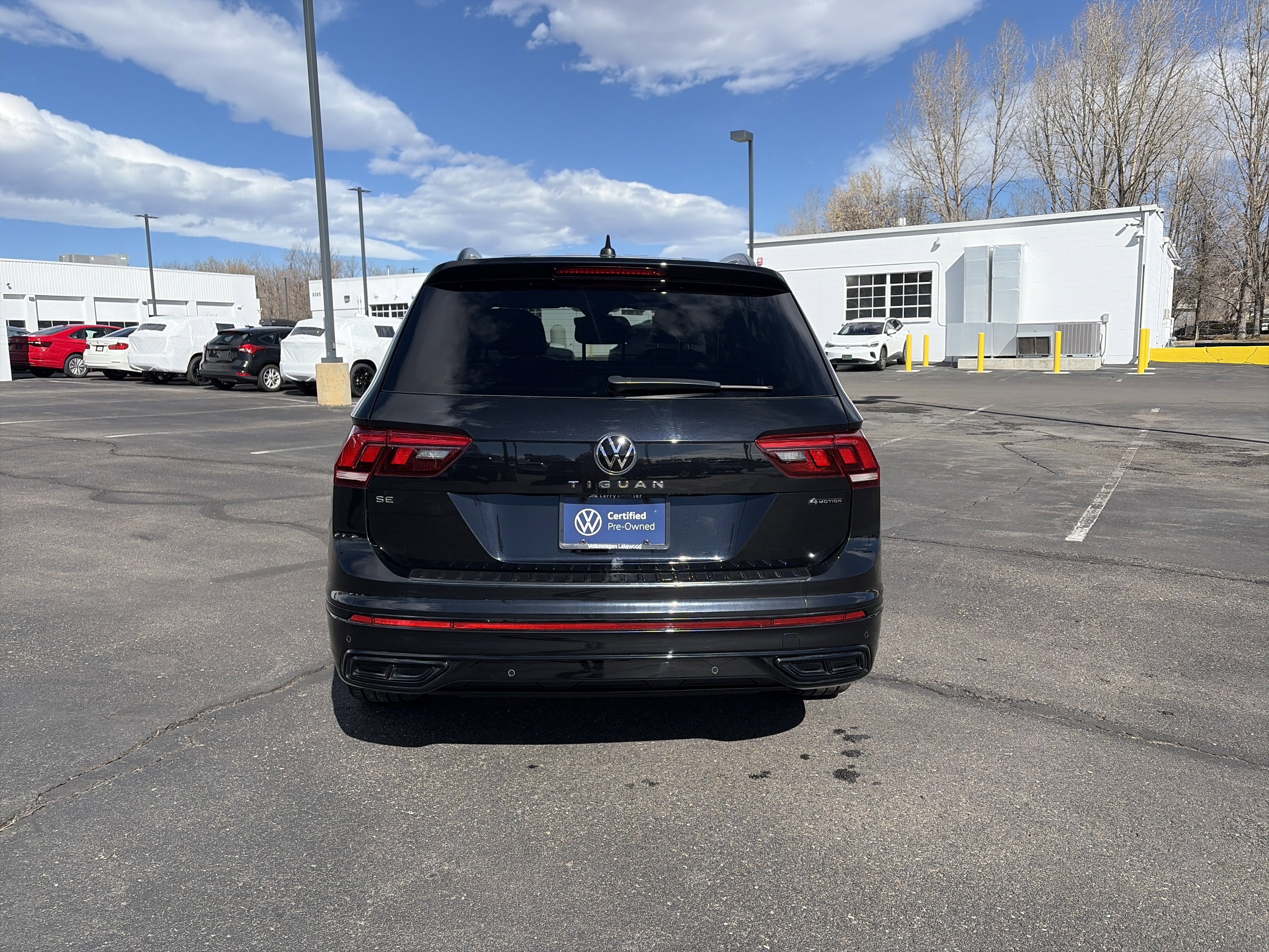 Certified 2023 Volkswagen Tiguan SE R-Line image 6