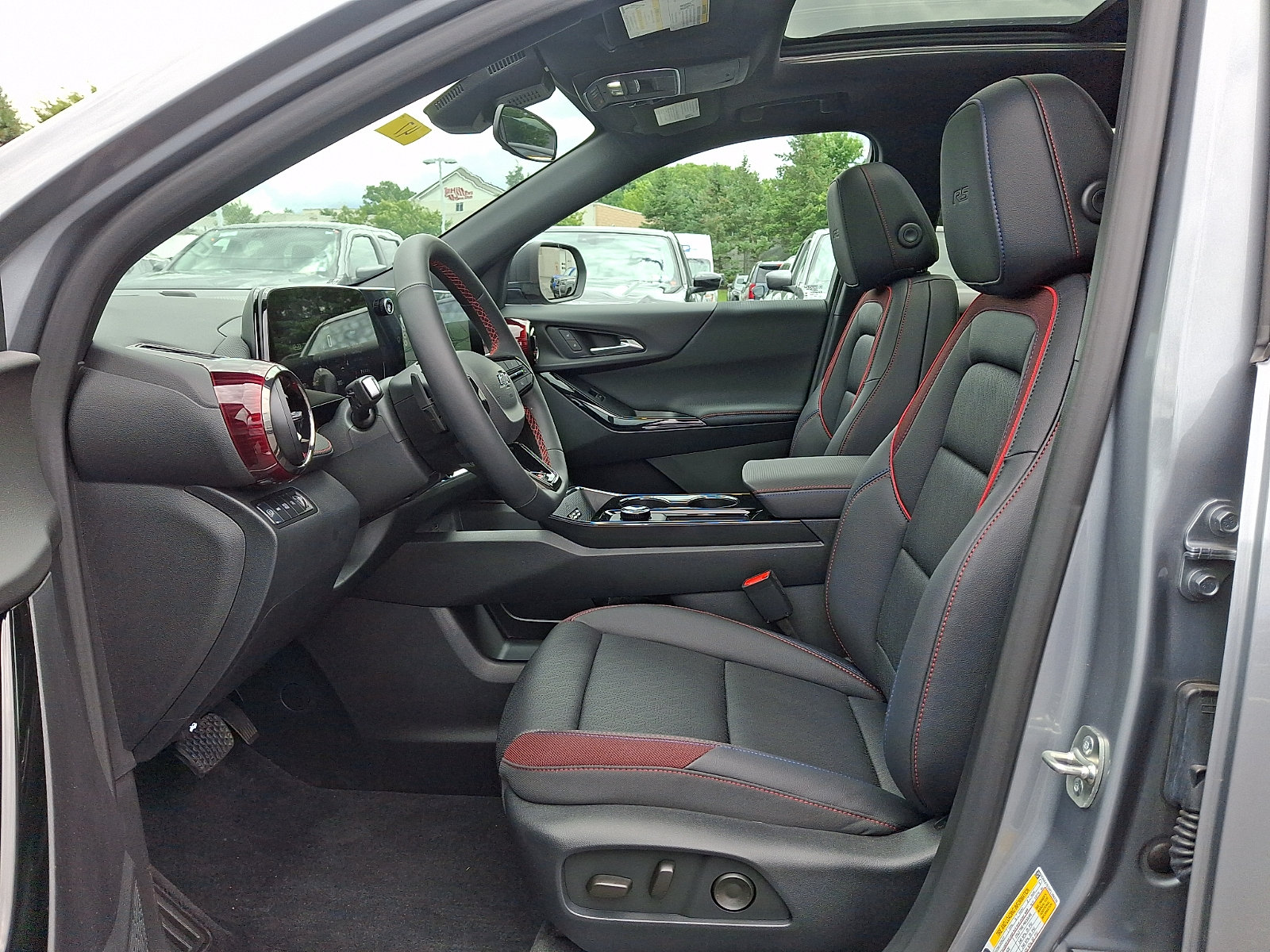 Used 2026 Chevrolet Equinox RS w/ Convenience Package III AWD/4WD image 13