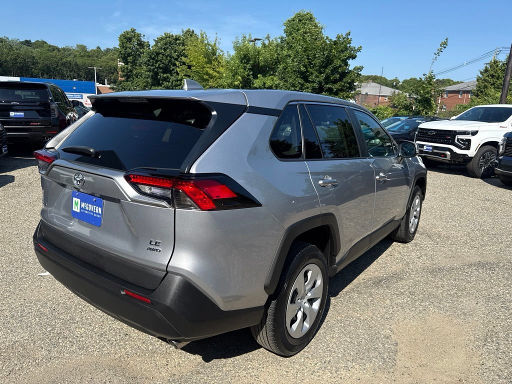 Used 2023 Toyota RAV4 LE AWD/4WD image 7