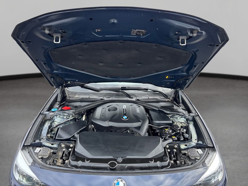 Used 2017 BMW 330i Gran Turismo xDrive image 13
