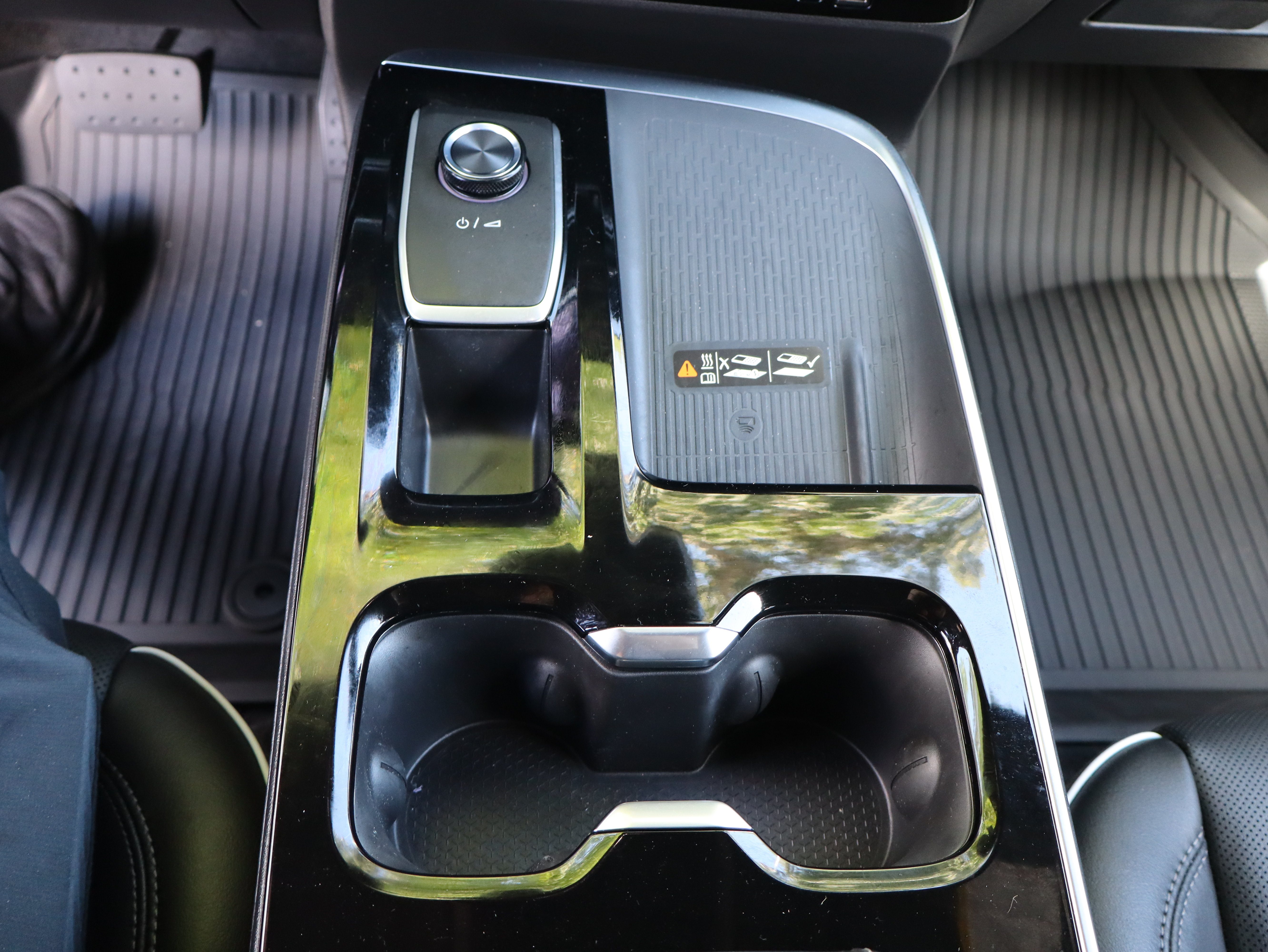 New 2027 Buick Enclave Sport Touring w/ Power Package FWD image 36