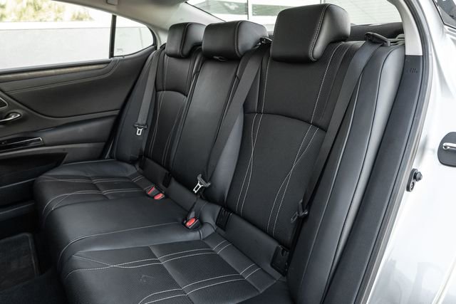 Used 2024 Lexus ES 350 Luxury image 12
