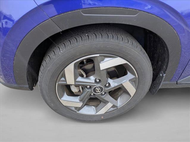 Used 2022 Hyundai Venue Limited image 10