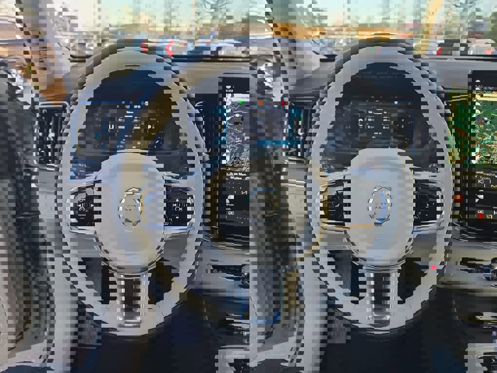 New 2026 Volvo XC90 T8 Ultra w/ Protection Package Premier image 15