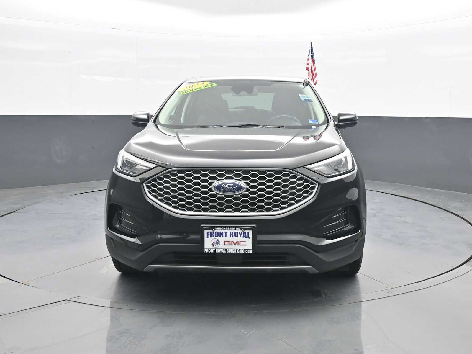Used 2023 Ford Edge SEL AWD/4WD image 3