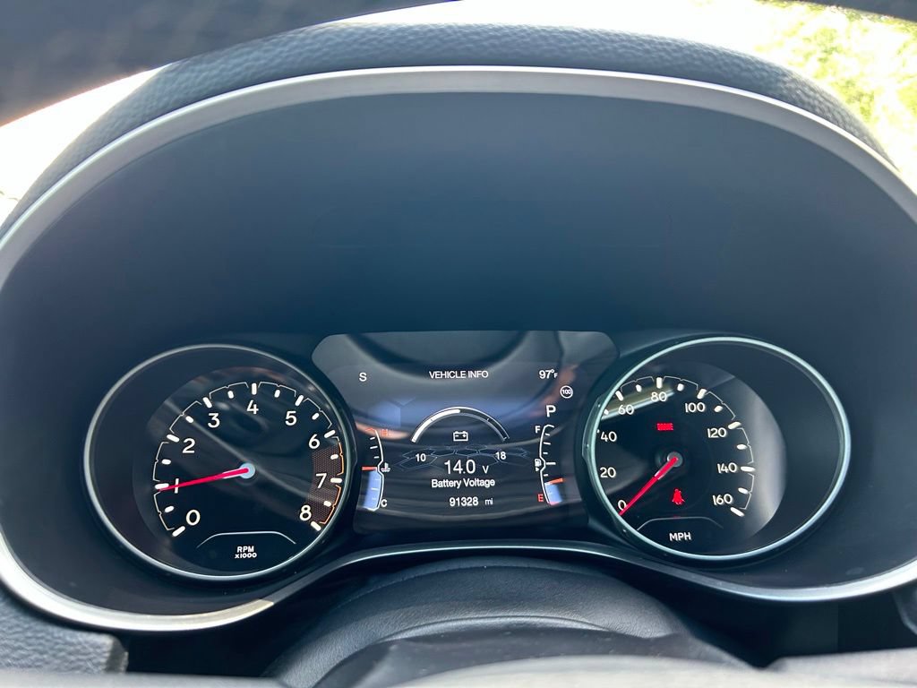 Used 2021 Jeep Compass Latitude FWD image 24