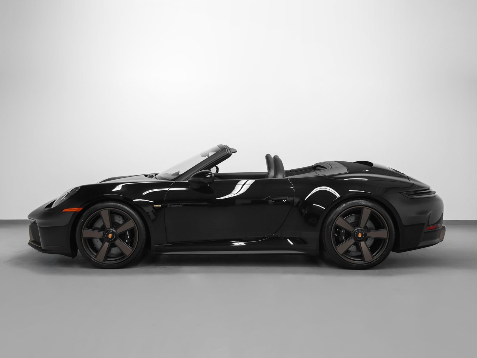 New 2026 Porsche 911 GTS image 2