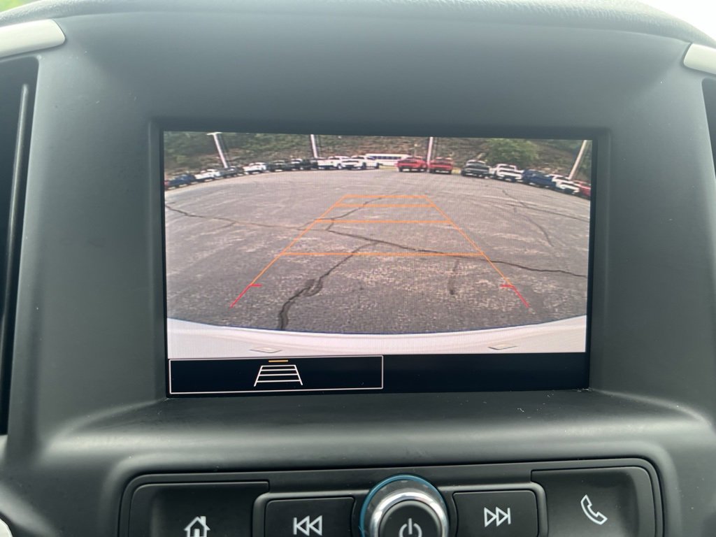 Used 2024 GMC Terrain SLE image 17