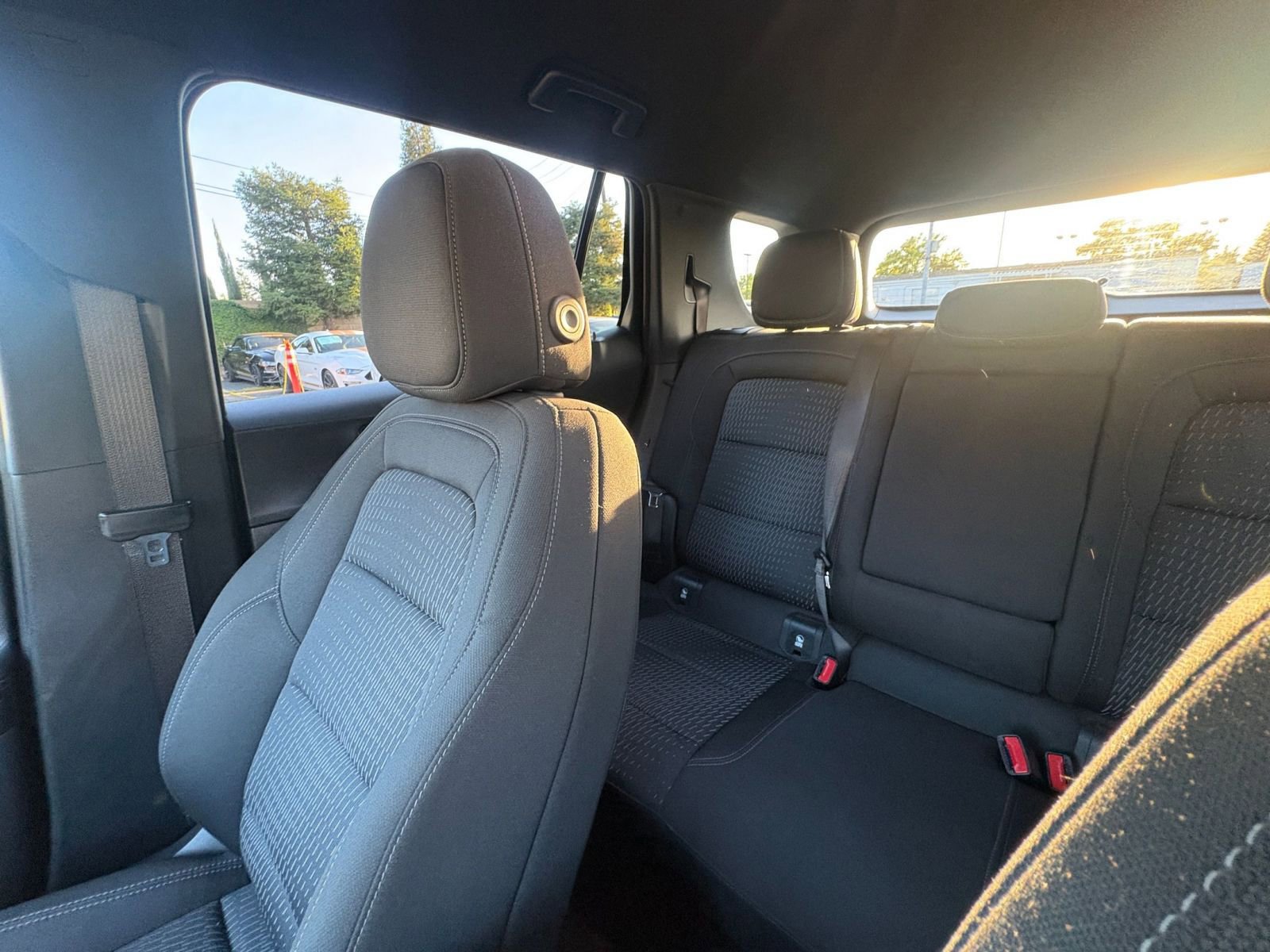 Used 2025 Chevrolet Equinox LT AWD/4WD image 40