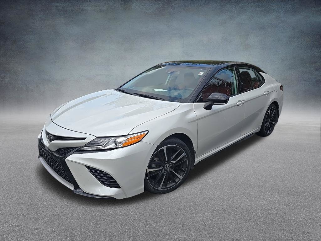 Used 2020 Toyota Camry XSE FWD image 4
