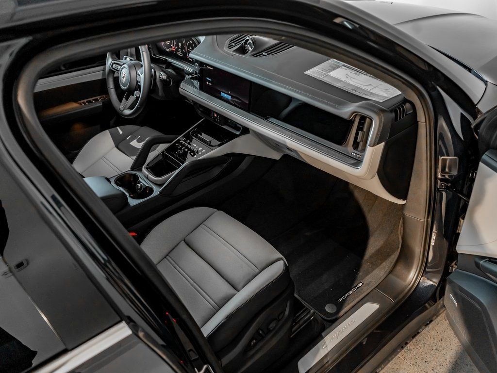 New 2026 Porsche Cayenne E-Hybrid AWD/4WD image 28