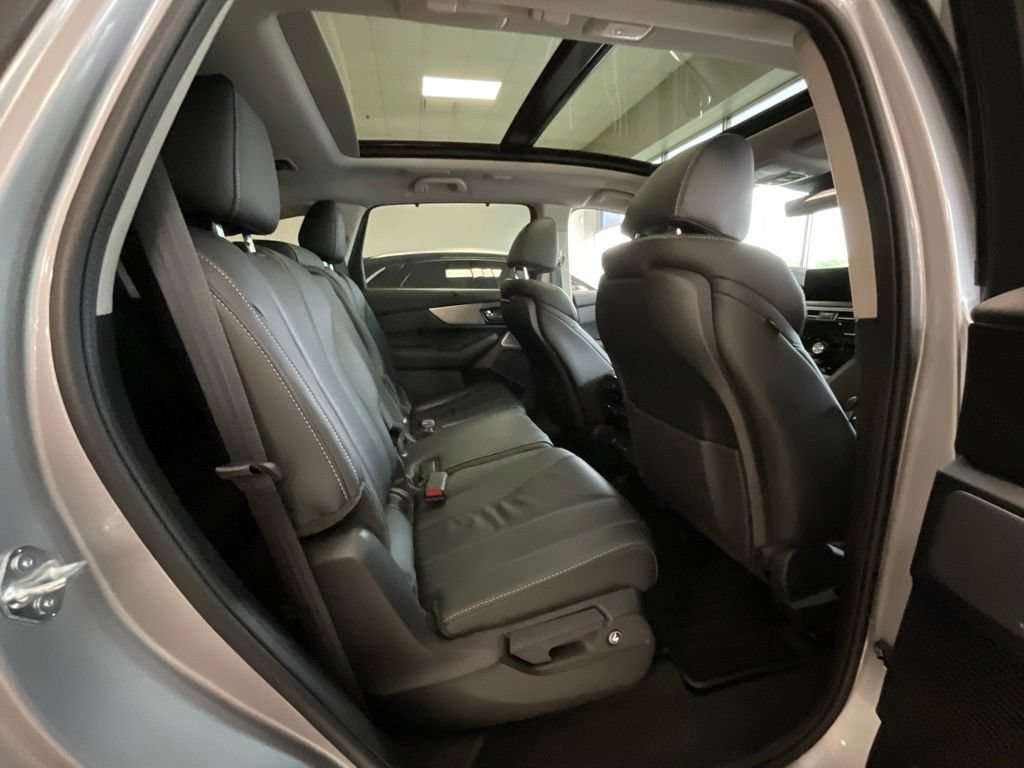 Certified 2026 Acura MDX w/ Technology Package AWD/4WD image 23