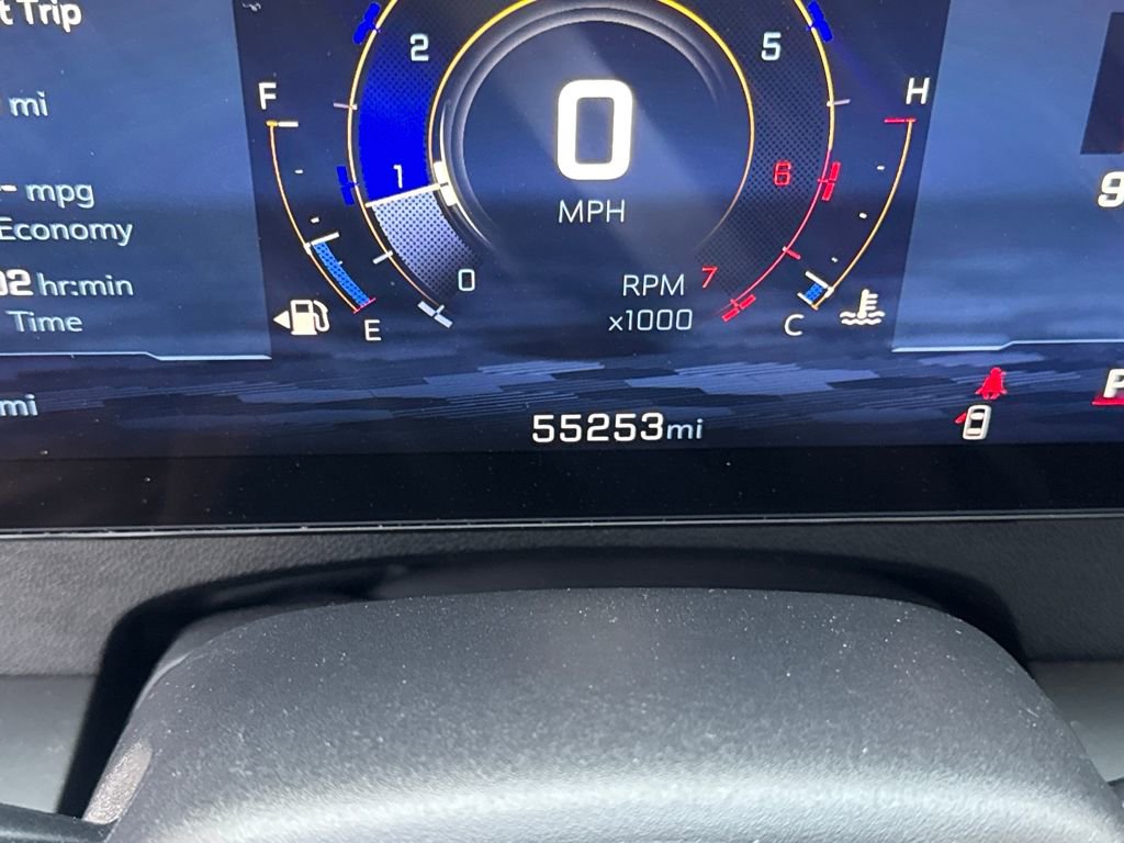 Used 2025 Chevrolet Traverse LT image 23