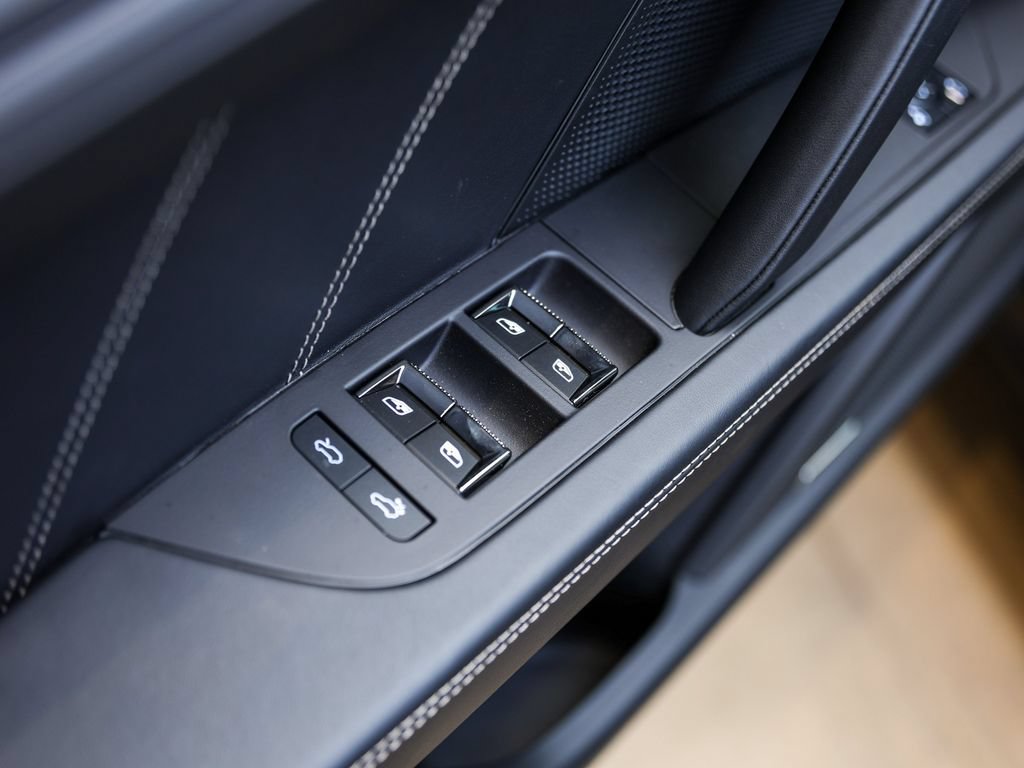 New 2026 Porsche Cayenne Turbo AWD/4WD image 31