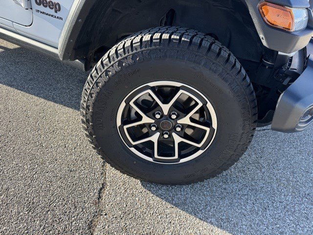 Used 2024 Jeep Wrangler Unlimited Rubicon image 38