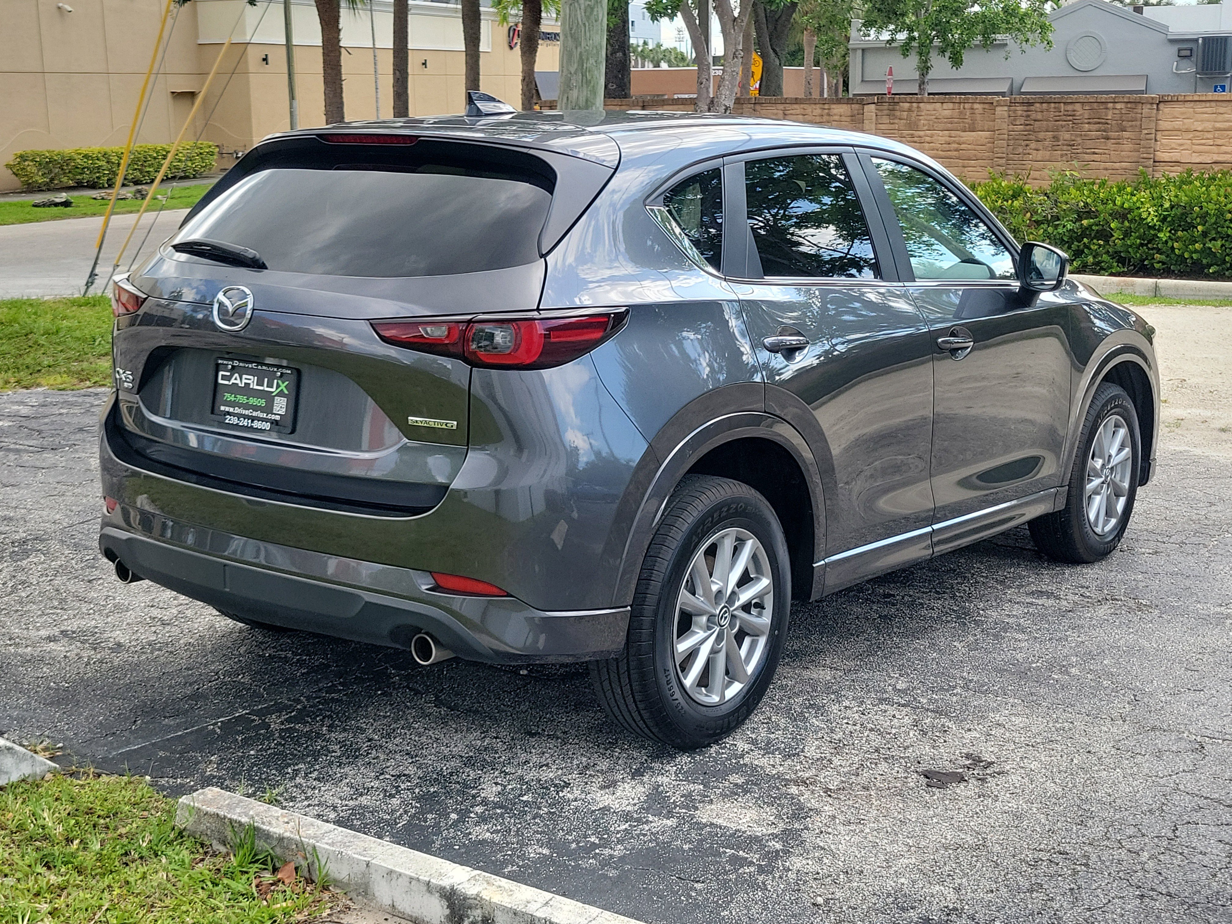 Used 2025 MAZDA CX-5 AWD 2.5 S w/ Preferred Package image 4