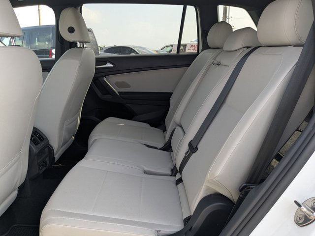 Used 2021 Volkswagen Tiguan SE R-Line FWD image 15