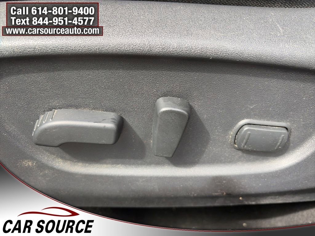 Used 2019 Nissan Rogue SV FWD image 16