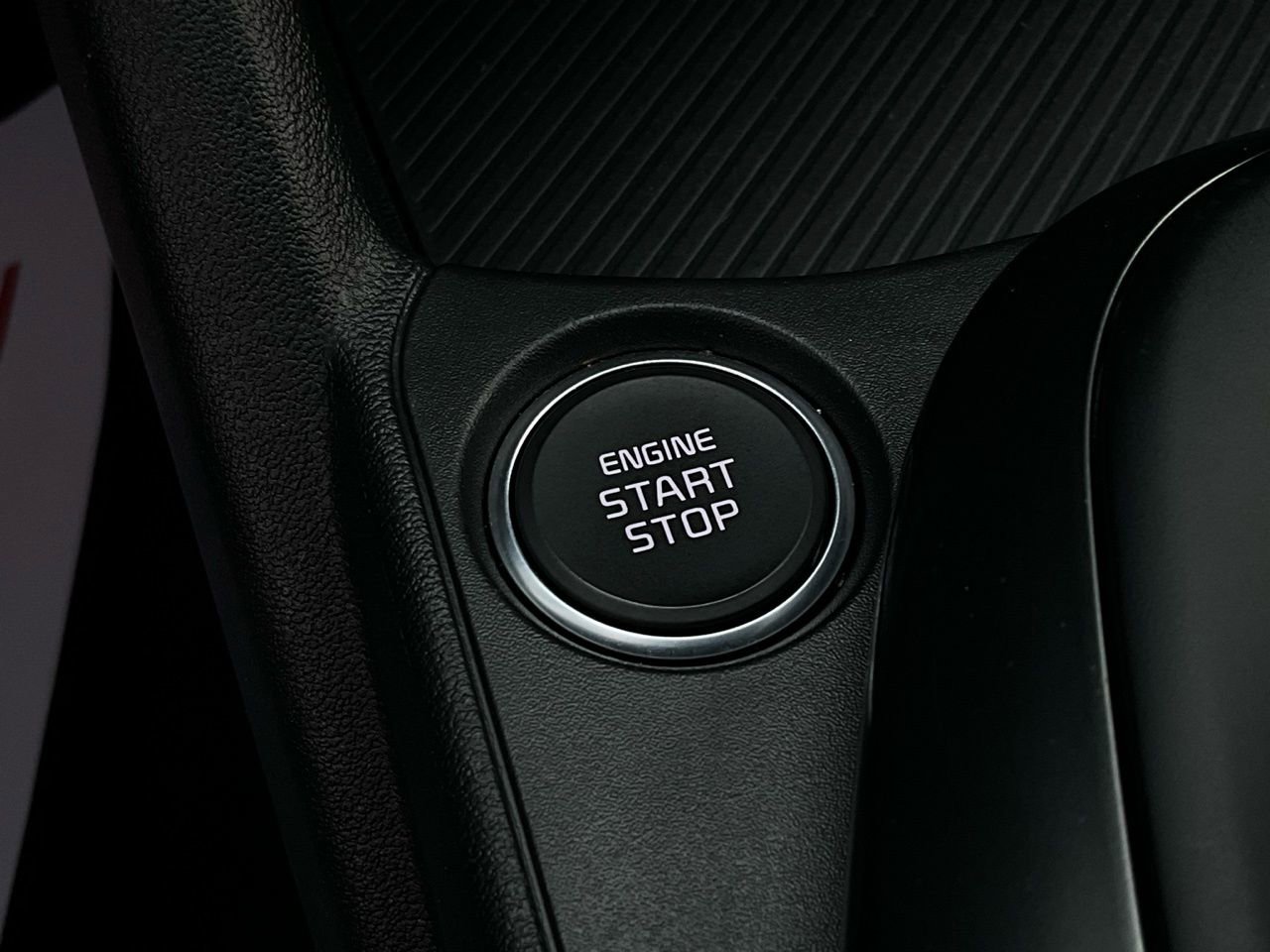 Used 2025 Kia K4 LXS image 25